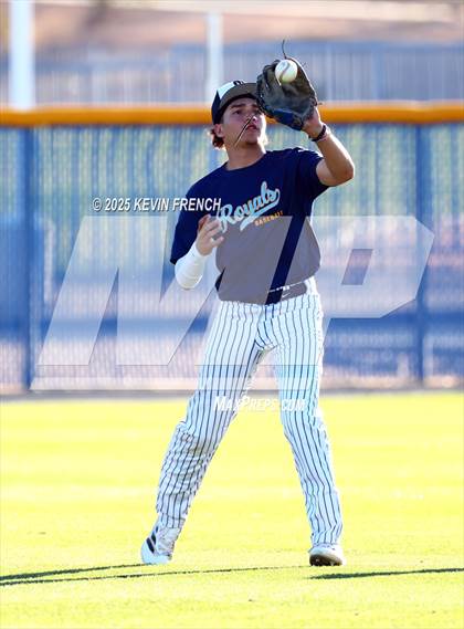 Thumbnail 1 in Quartz Hill vs. New Trier (Coach Bob Invitational) photogallery.