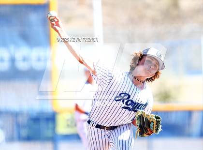 Thumbnail 3 in Quartz Hill vs. New Trier (Coach Bob Invitational) photogallery.