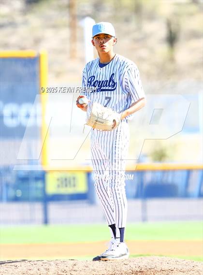Thumbnail 1 in Quartz Hill vs. New Trier (Coach Bob Invitational) photogallery.