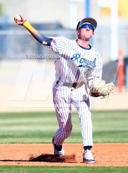 Thumbnail 2 in Quartz Hill vs. New Trier (Coach Bob Invitational) photogallery.