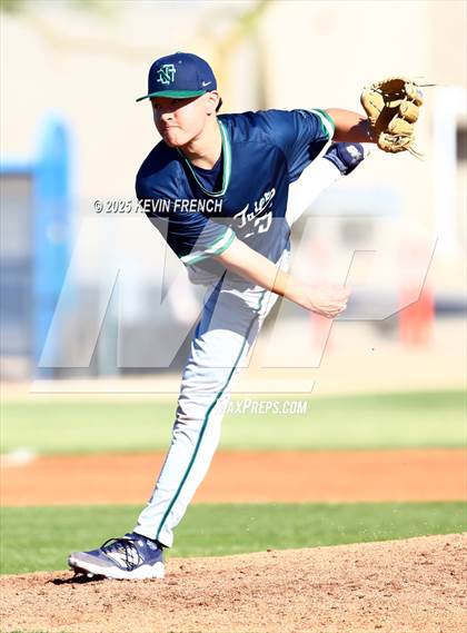 Thumbnail 2 in Quartz Hill vs. New Trier (Coach Bob Invitational) photogallery.
