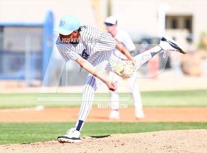 Thumbnail 3 in Quartz Hill vs. New Trier (Coach Bob Invitational) photogallery.