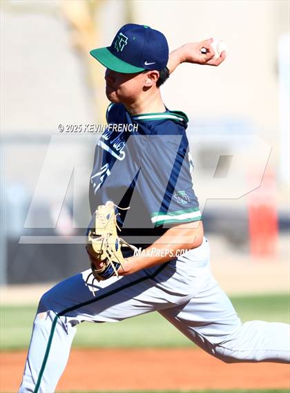 Thumbnail 2 in Quartz Hill vs. New Trier (Coach Bob Invitational) photogallery.