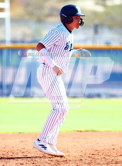 Thumbnail 3 in Quartz Hill vs. New Trier (Coach Bob Invitational) photogallery.