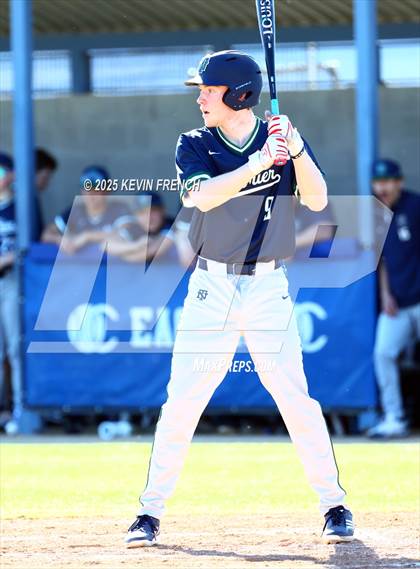 Thumbnail 3 in Quartz Hill vs. New Trier (Coach Bob Invitational) photogallery.