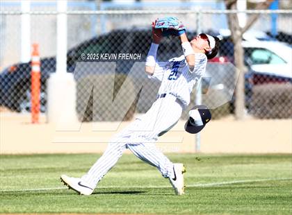 Thumbnail 3 in Quartz Hill vs. New Trier (Coach Bob Invitational) photogallery.