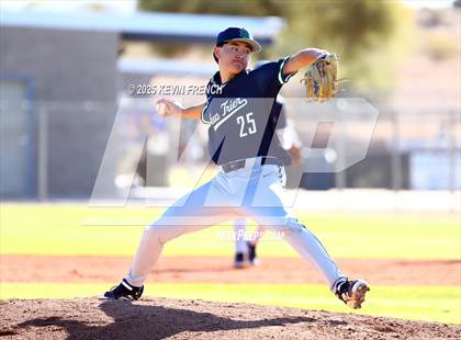 Thumbnail 2 in Quartz Hill vs. New Trier (Coach Bob Invitational) photogallery.