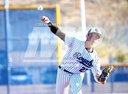 Thumbnail 3 in Quartz Hill vs. New Trier (Coach Bob Invitational) photogallery.