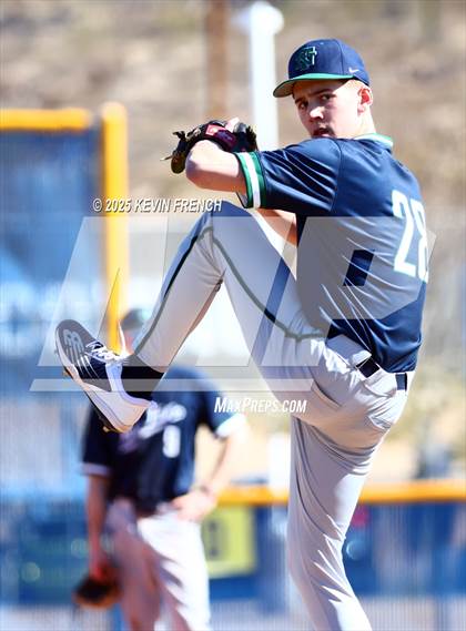 Thumbnail 3 in Quartz Hill vs. New Trier (Coach Bob Invitational) photogallery.