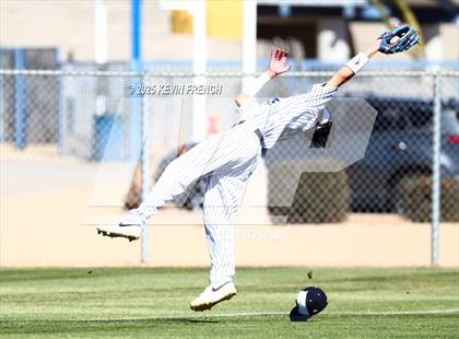 Thumbnail 2 in Quartz Hill vs. New Trier (Coach Bob Invitational) photogallery.