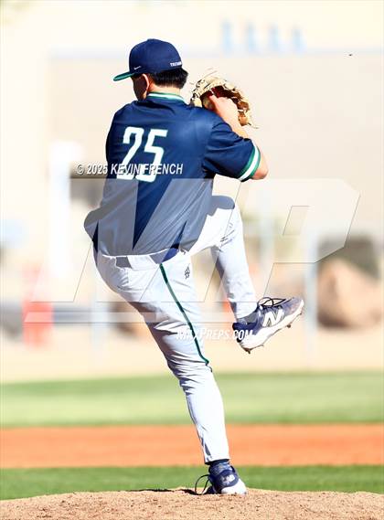 Thumbnail 3 in Quartz Hill vs. New Trier (Coach Bob Invitational) photogallery.