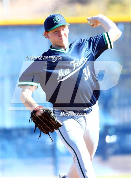 Thumbnail 1 in Quartz Hill vs. New Trier (Coach Bob Invitational) photogallery.