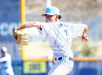 Thumbnail 3 in Quartz Hill vs. New Trier (Coach Bob Invitational) photogallery.