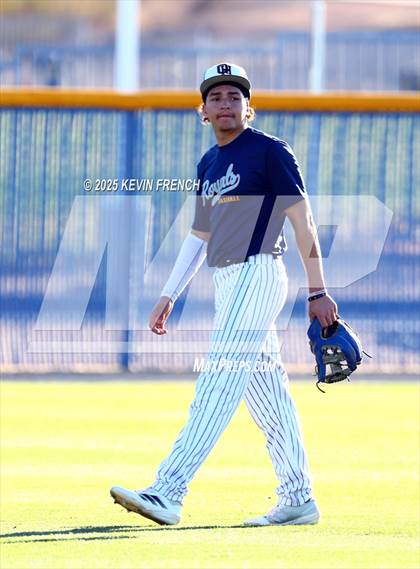 Thumbnail 1 in Quartz Hill vs. New Trier (Coach Bob Invitational) photogallery.