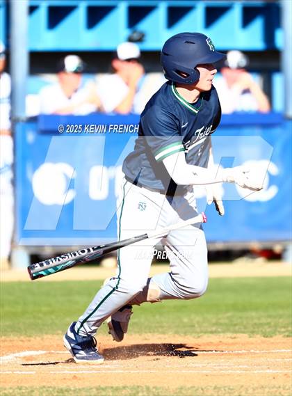 Thumbnail 2 in Quartz Hill vs. New Trier (Coach Bob Invitational) photogallery.