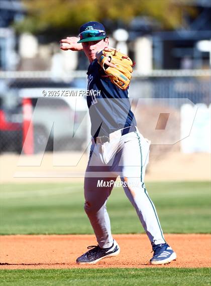 Thumbnail 3 in Quartz Hill vs. New Trier (Coach Bob Invitational) photogallery.