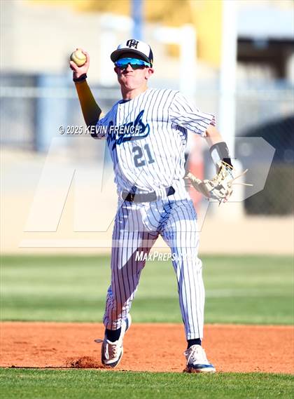 Thumbnail 1 in Quartz Hill vs. New Trier (Coach Bob Invitational) photogallery.