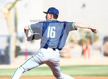 Thumbnail 3 in Quartz Hill vs. New Trier (Coach Bob Invitational) photogallery.