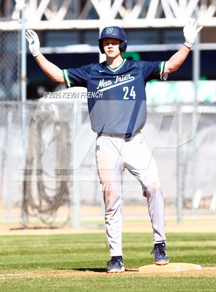 Thumbnail 2 in Quartz Hill vs. New Trier (Coach Bob Invitational) photogallery.