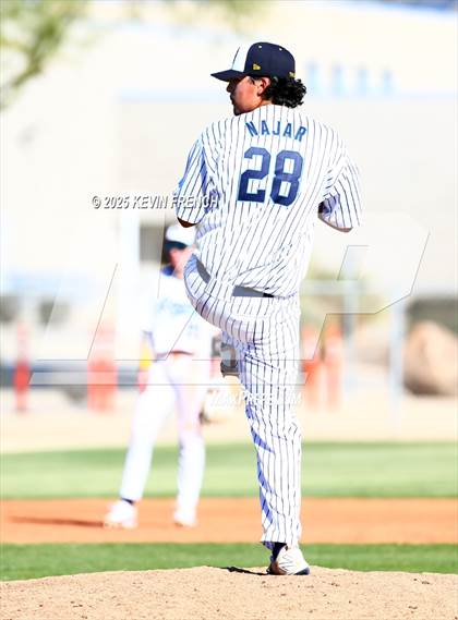 Thumbnail 2 in Quartz Hill vs. New Trier (Coach Bob Invitational) photogallery.