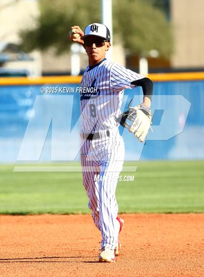 Thumbnail 3 in Quartz Hill vs. New Trier (Coach Bob Invitational) photogallery.