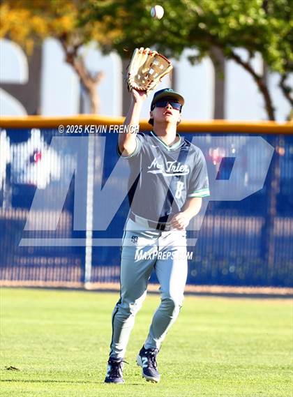 Thumbnail 3 in Quartz Hill vs. New Trier (Coach Bob Invitational) photogallery.