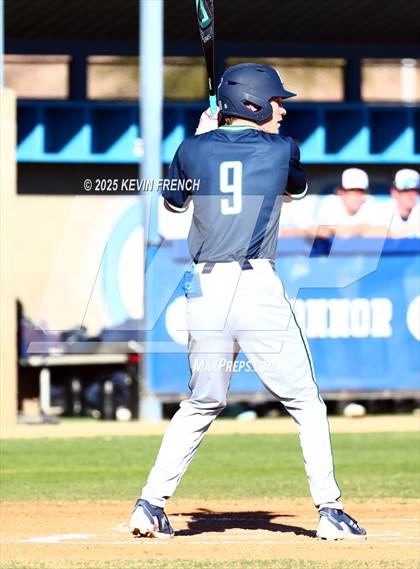 Thumbnail 2 in Quartz Hill vs. New Trier (Coach Bob Invitational) photogallery.