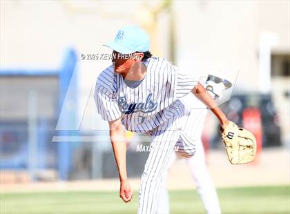 Thumbnail 3 in Quartz Hill vs. New Trier (Coach Bob Invitational) photogallery.