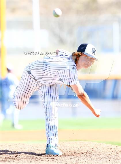 Thumbnail 3 in Quartz Hill vs. New Trier (Coach Bob Invitational) photogallery.