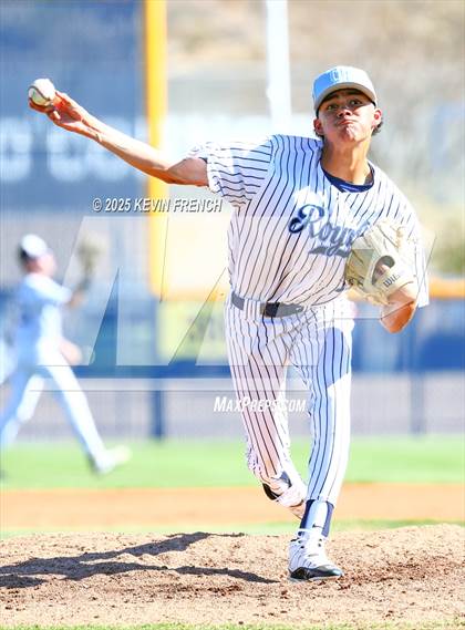 Thumbnail 1 in Quartz Hill vs. New Trier (Coach Bob Invitational) photogallery.