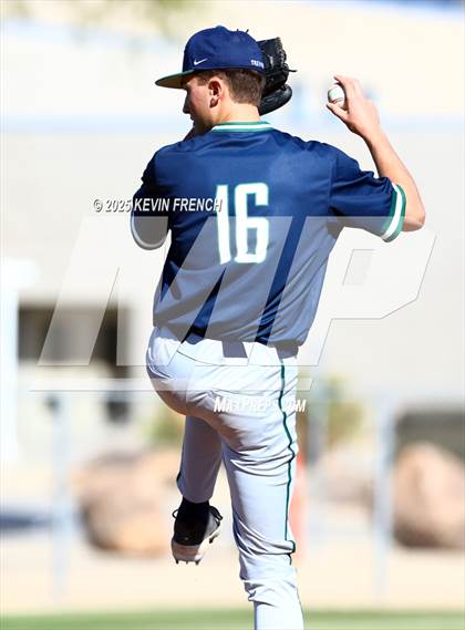 Thumbnail 2 in Quartz Hill vs. New Trier (Coach Bob Invitational) photogallery.