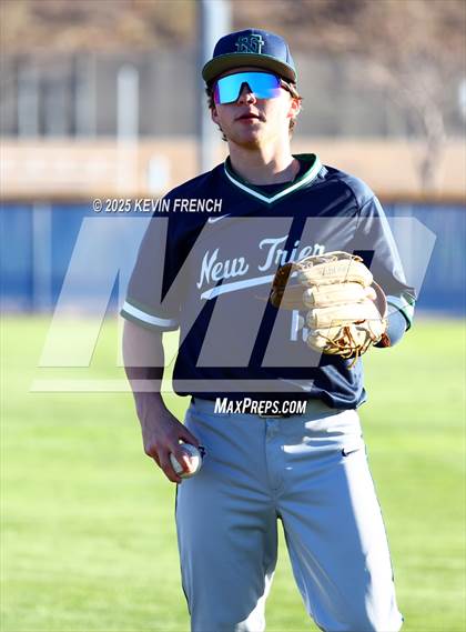 Thumbnail 2 in Quartz Hill vs. New Trier (Coach Bob Invitational) photogallery.