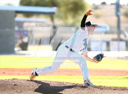 Thumbnail 2 in Quartz Hill vs. New Trier (Coach Bob Invitational) photogallery.