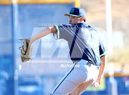 Thumbnail 2 in Quartz Hill vs. New Trier (Coach Bob Invitational) photogallery.