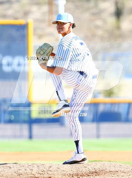 Thumbnail 2 in Quartz Hill vs. New Trier (Coach Bob Invitational) photogallery.