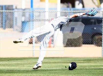 Thumbnail 3 in Quartz Hill vs. New Trier (Coach Bob Invitational) photogallery.
