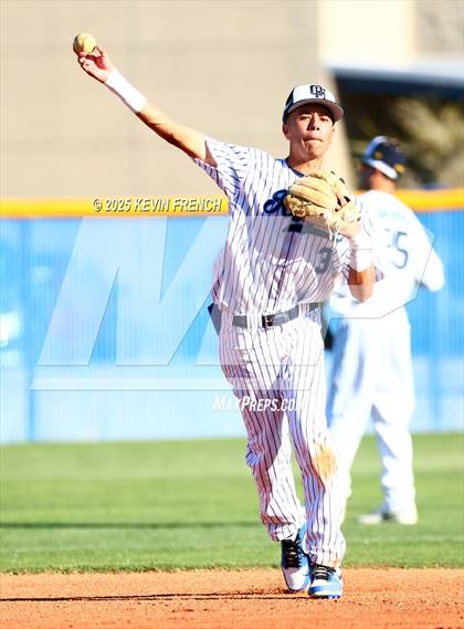 Thumbnail 1 in Quartz Hill vs. New Trier (Coach Bob Invitational) photogallery.