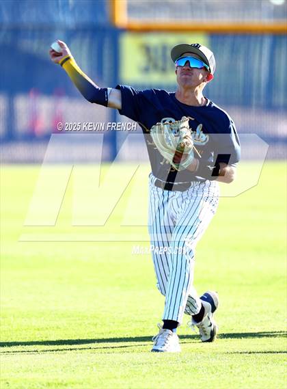 Thumbnail 3 in Quartz Hill vs. New Trier (Coach Bob Invitational) photogallery.