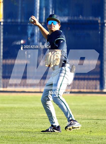 Thumbnail 2 in Quartz Hill vs. New Trier (Coach Bob Invitational) photogallery.