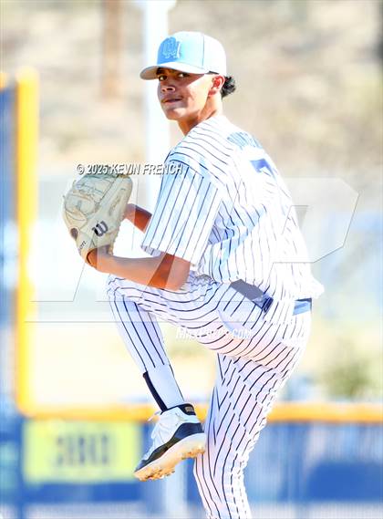 Thumbnail 2 in Quartz Hill vs. New Trier (Coach Bob Invitational) photogallery.