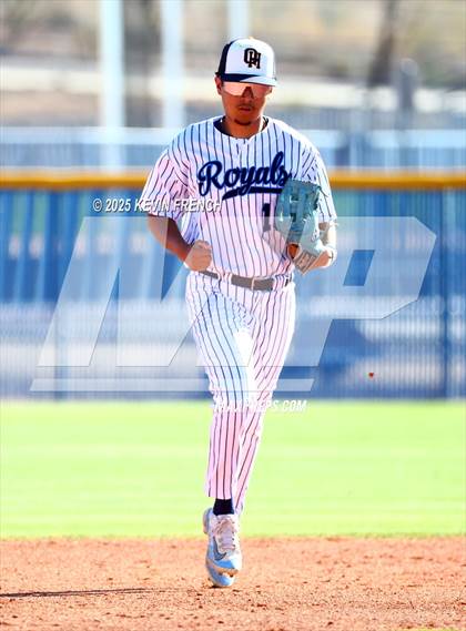 Thumbnail 3 in Quartz Hill vs. New Trier (Coach Bob Invitational) photogallery.