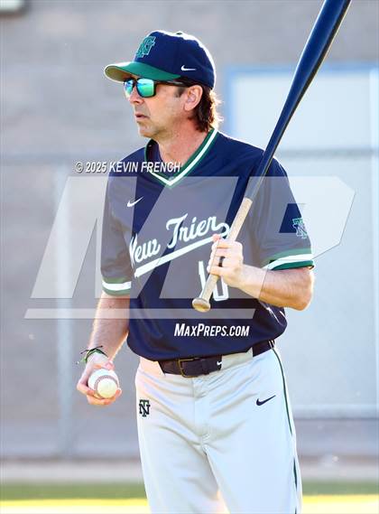 Thumbnail 2 in Quartz Hill vs. New Trier (Coach Bob Invitational) photogallery.
