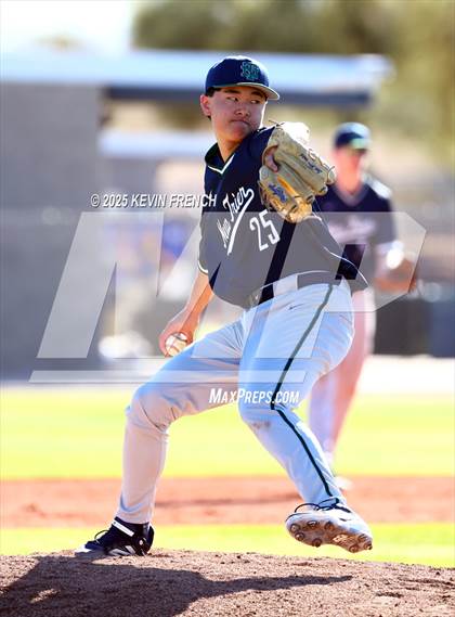 Thumbnail 3 in Quartz Hill vs. New Trier (Coach Bob Invitational) photogallery.