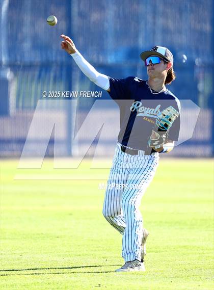 Thumbnail 2 in Quartz Hill vs. New Trier (Coach Bob Invitational) photogallery.