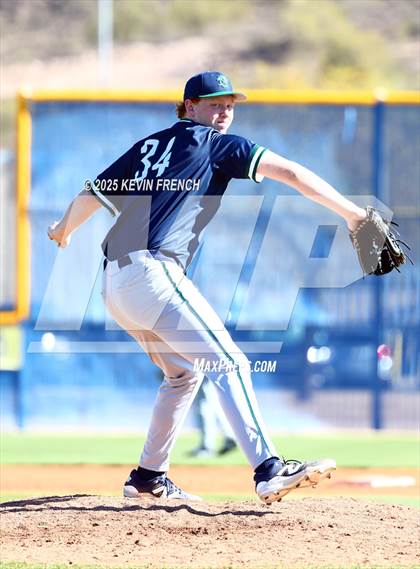 Thumbnail 2 in Quartz Hill vs. New Trier (Coach Bob Invitational) photogallery.