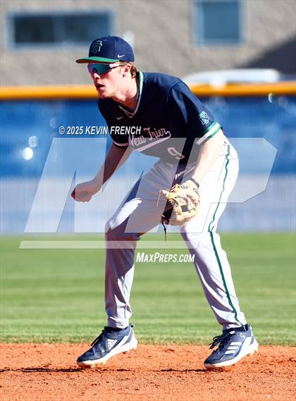 Thumbnail 2 in Quartz Hill vs. New Trier (Coach Bob Invitational) photogallery.
