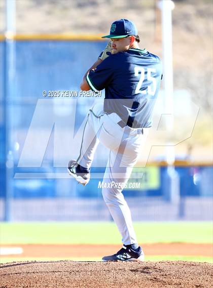 Thumbnail 2 in Quartz Hill vs. New Trier (Coach Bob Invitational) photogallery.