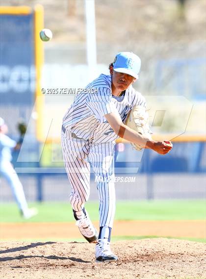 Thumbnail 3 in Quartz Hill vs. New Trier (Coach Bob Invitational) photogallery.