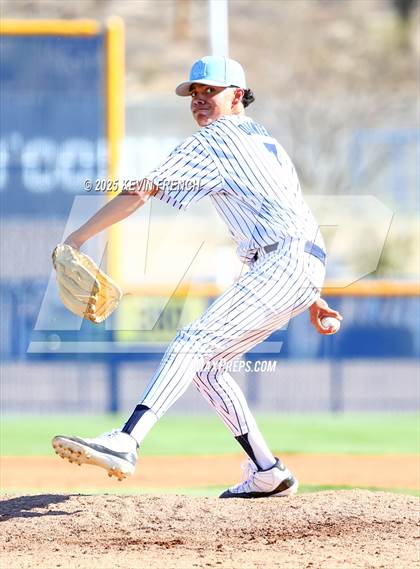Thumbnail 1 in Quartz Hill vs. New Trier (Coach Bob Invitational) photogallery.