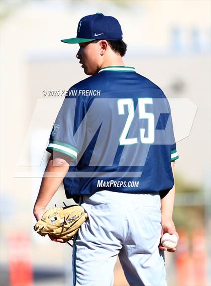Thumbnail 2 in Quartz Hill vs. New Trier (Coach Bob Invitational) photogallery.
